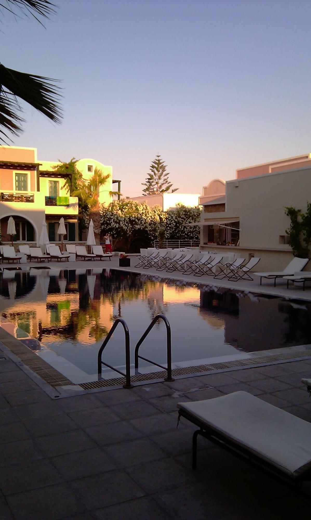 Rose Bay Hotel Kamari  Bagian luar foto